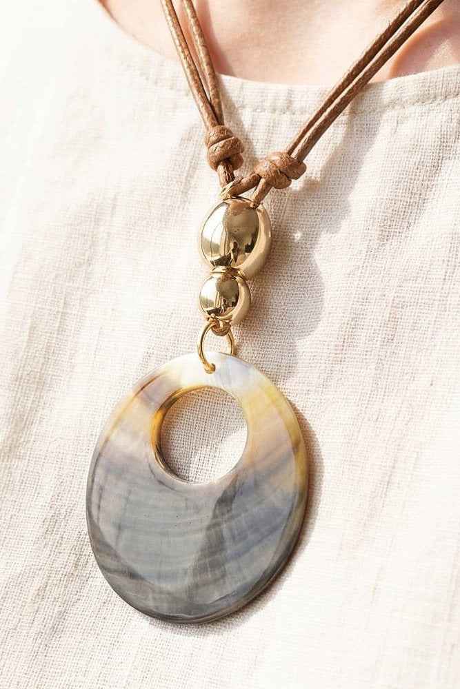 Oval Sea Shell Necklace