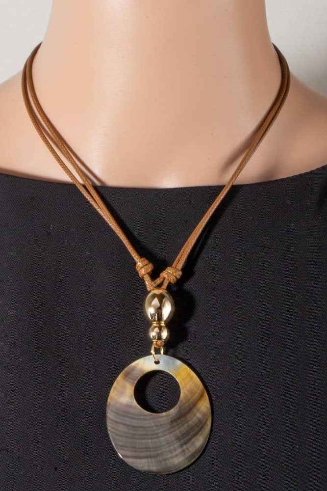 Oval Sea Shell Necklace
